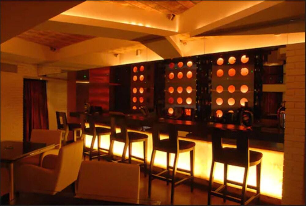 Peninsula Grand Hotel Mumbai Exterior foto