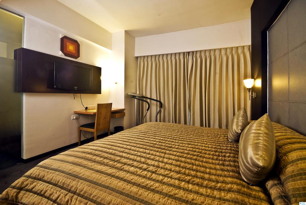 Peninsula Grand Hotel Mumbai Exterior foto